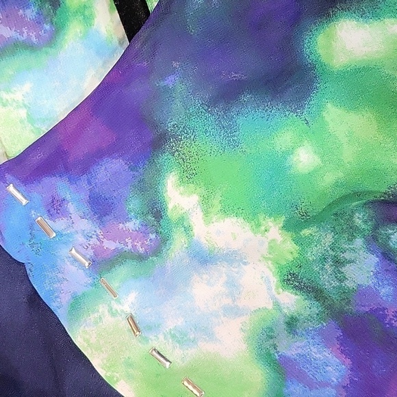 One World Live and Let Live Woman's Top Size S with Attached Tank Top - Picture 6 of 8